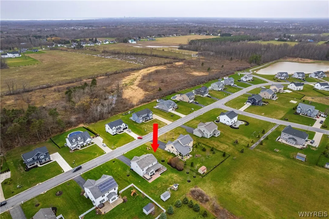 17 Knoche Way, Orchard Park, New York 14127, Orchard Park, New York 14127, 4 Bedrooms Bedrooms, 13 Rooms Rooms,2 BathroomsBathrooms,Residential Lease,For Rent,17 Knoche Way, Orchard Park, New York 14127,0,B1682970