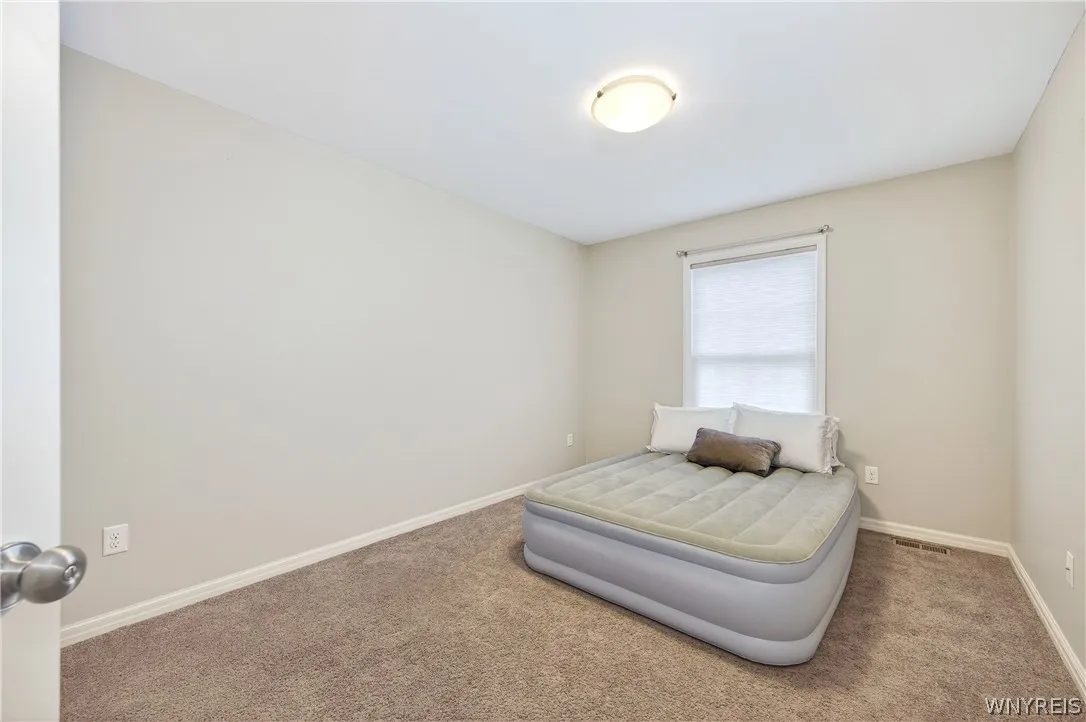 17 Knoche Way, Orchard Park, New York 14127, Orchard Park, New York 14127, 4 Bedrooms Bedrooms, 13 Rooms Rooms,2 BathroomsBathrooms,Residential Lease,For Rent,17 Knoche Way, Orchard Park, New York 14127,0,B1682970