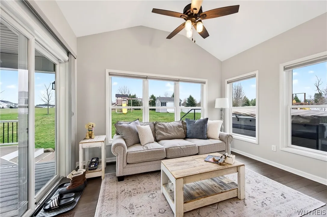 17 Knoche Way, Orchard Park, New York 14127, Orchard Park, New York 14127, 4 Bedrooms Bedrooms, 13 Rooms Rooms,2 BathroomsBathrooms,Residential Lease,For Rent,17 Knoche Way, Orchard Park, New York 14127,0,B1682970