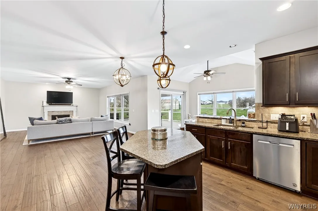 17 Knoche Way, Orchard Park, New York 14127, Orchard Park, New York 14127, 4 Bedrooms Bedrooms, 13 Rooms Rooms,2 BathroomsBathrooms,Residential Lease,For Rent,17 Knoche Way, Orchard Park, New York 14127,0,B1682970
