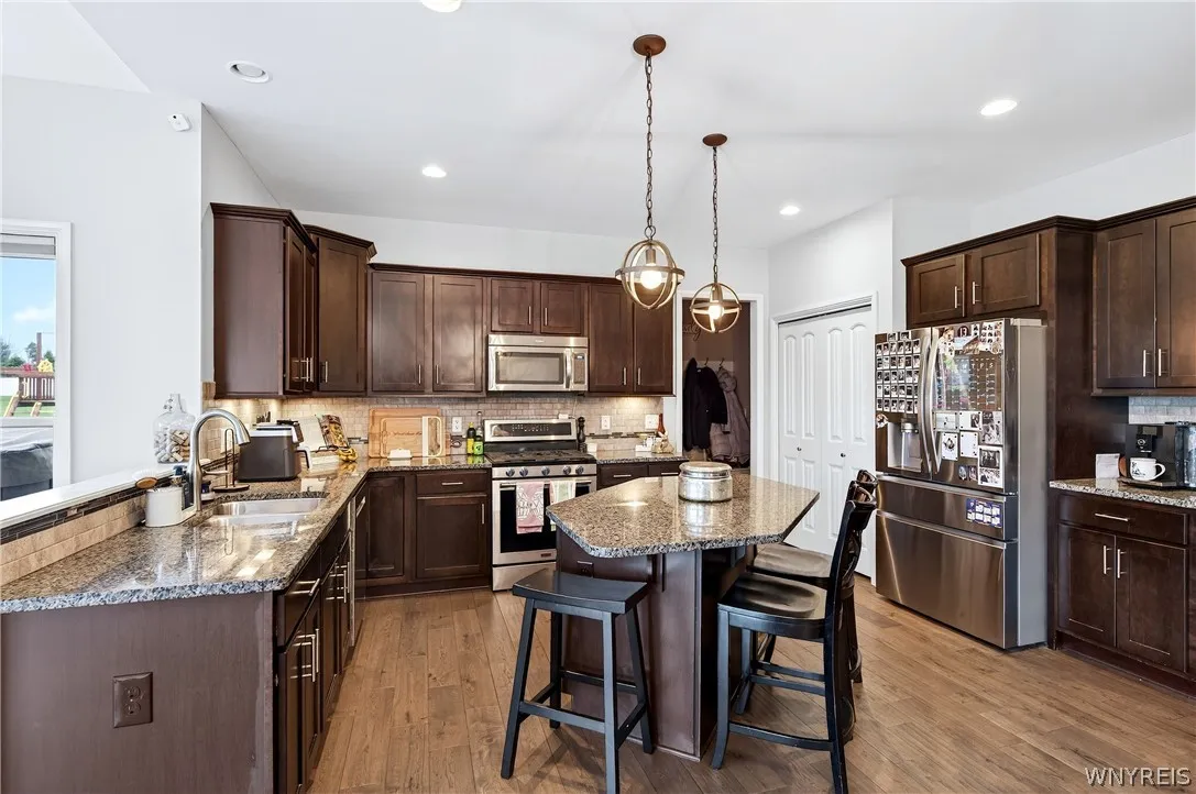 17 Knoche Way, Orchard Park, New York 14127, Orchard Park, New York 14127, 4 Bedrooms Bedrooms, 13 Rooms Rooms,2 BathroomsBathrooms,Residential Lease,For Rent,17 Knoche Way, Orchard Park, New York 14127,0,B1682970
