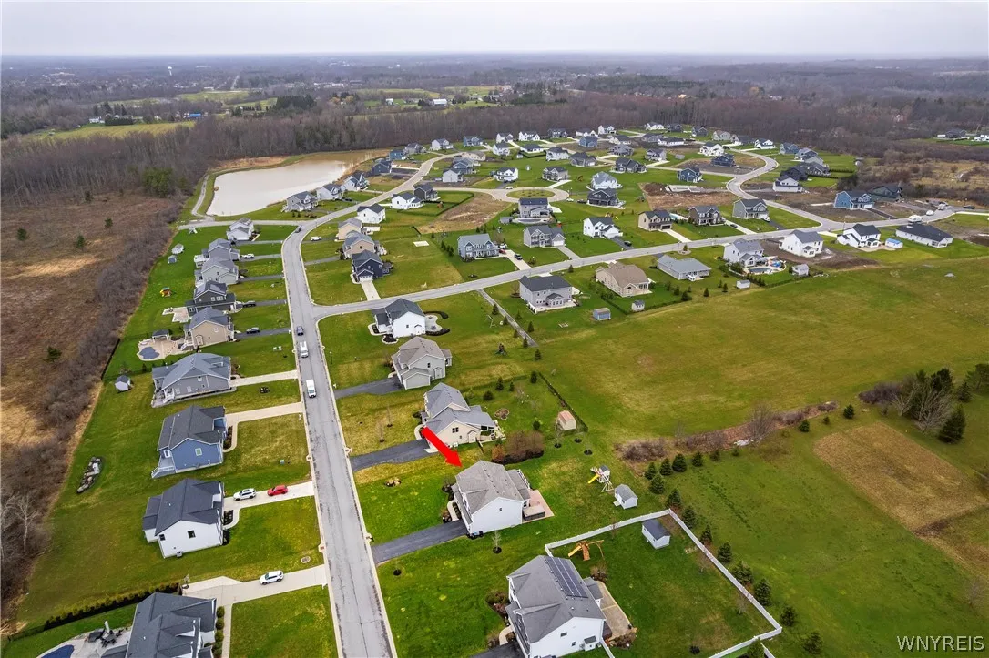 17 Knoche Way, Orchard Park, New York 14127, Orchard Park, New York 14127, 4 Bedrooms Bedrooms, 13 Rooms Rooms,2 BathroomsBathrooms,Residential Lease,For Rent,17 Knoche Way, Orchard Park, New York 14127,0,B1682970
