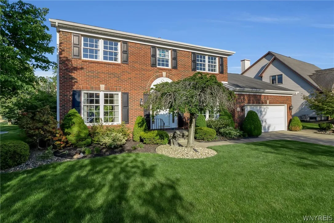 5517 Country Club Lane, Hamburg, New York 14075, Hamburg, New York 14075, 5 Bedrooms Bedrooms, 11 Rooms Rooms,2 BathroomsBathrooms,Residential,For Sale,5517 Country Club Lane, Hamburg, New York 14075,0,B1682703