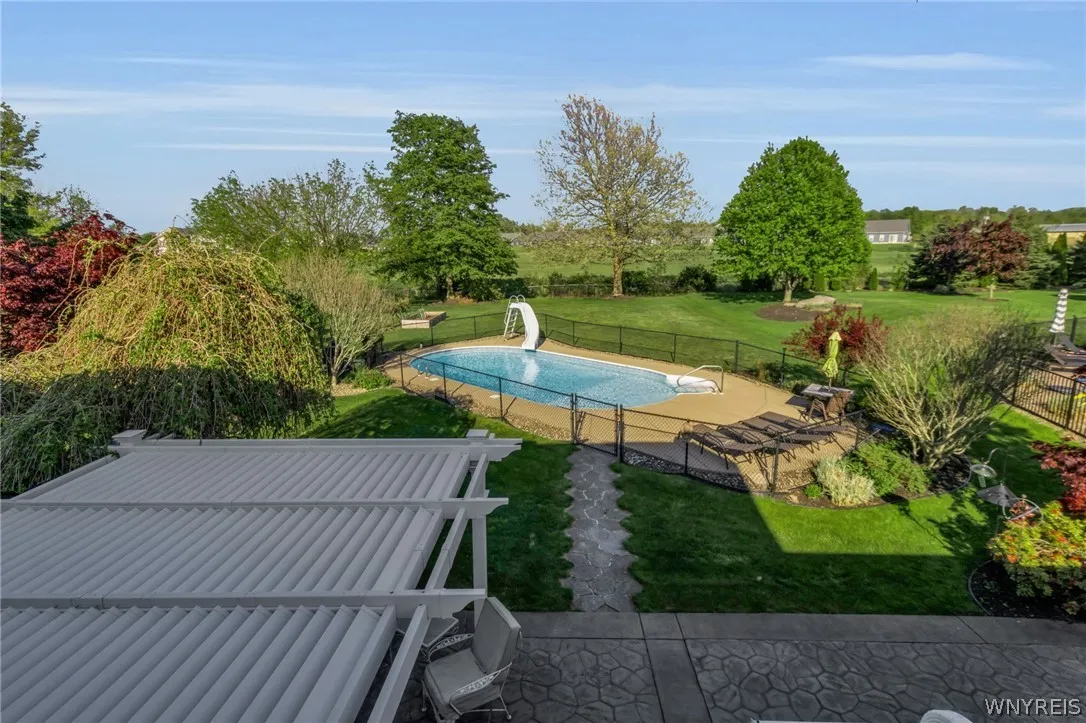 5517 Country Club Lane, Hamburg, New York 14075, Hamburg, New York 14075, 5 Bedrooms Bedrooms, 11 Rooms Rooms,2 BathroomsBathrooms,Residential,For Sale,5517 Country Club Lane, Hamburg, New York 14075,0,B1682703