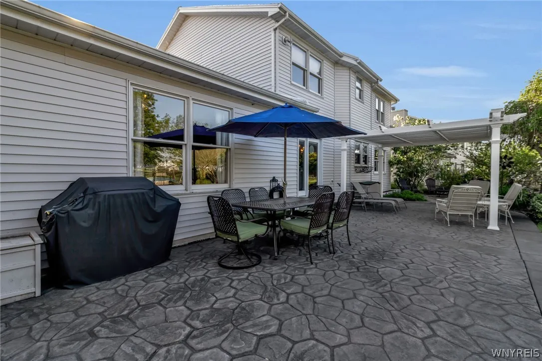 5517 Country Club Lane, Hamburg, New York 14075, Hamburg, New York 14075, 5 Bedrooms Bedrooms, 11 Rooms Rooms,2 BathroomsBathrooms,Residential,For Sale,5517 Country Club Lane, Hamburg, New York 14075,0,B1682703