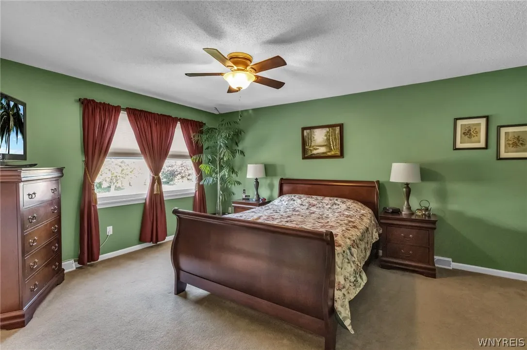 5517 Country Club Lane, Hamburg, New York 14075, Hamburg, New York 14075, 5 Bedrooms Bedrooms, 11 Rooms Rooms,2 BathroomsBathrooms,Residential,For Sale,5517 Country Club Lane, Hamburg, New York 14075,0,B1682703
