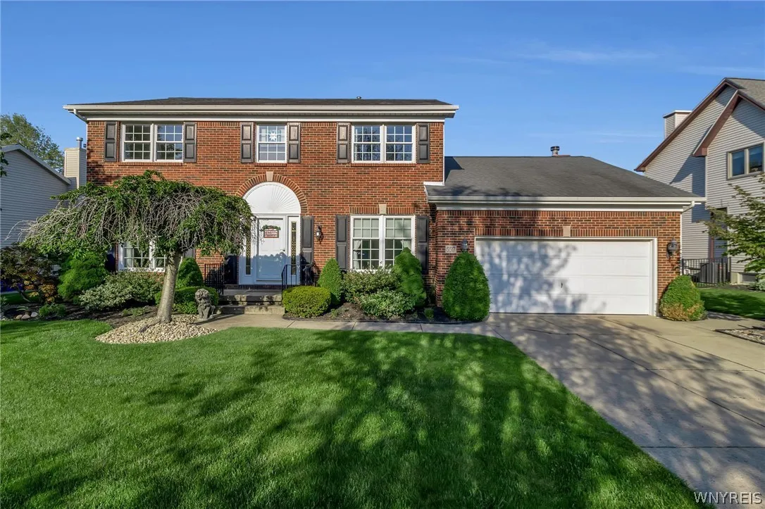 5517 Country Club Lane, Hamburg, New York 14075, Hamburg, New York 14075, 5 Bedrooms Bedrooms, 11 Rooms Rooms,2 BathroomsBathrooms,Residential,For Sale,5517 Country Club Lane, Hamburg, New York 14075,0,B1682703