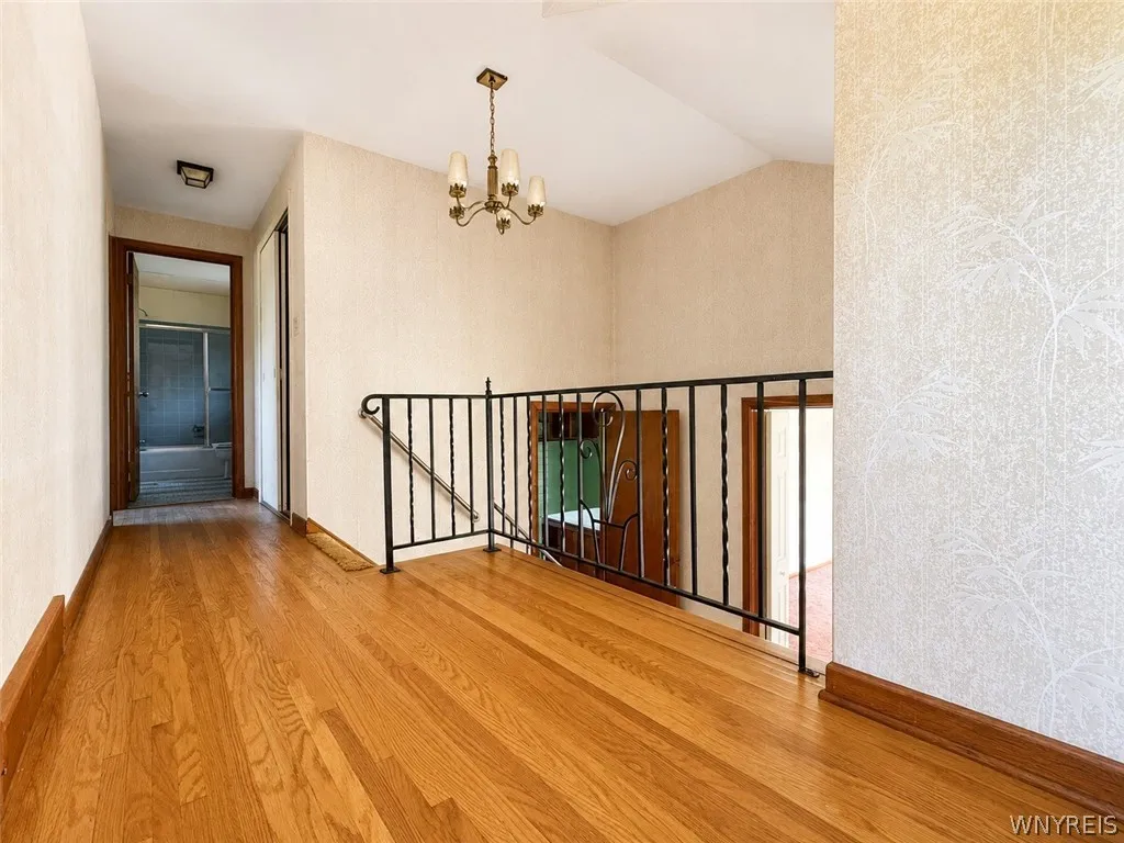 4540 Gentwood Drive, Clarence, New York 14221, Clarence, New York 14221, 4 Bedrooms Bedrooms, 8 Rooms Rooms,3 BathroomsBathrooms,Residential,For Sale,4540 Gentwood Drive, Clarence, New York 14221,0,B1683084