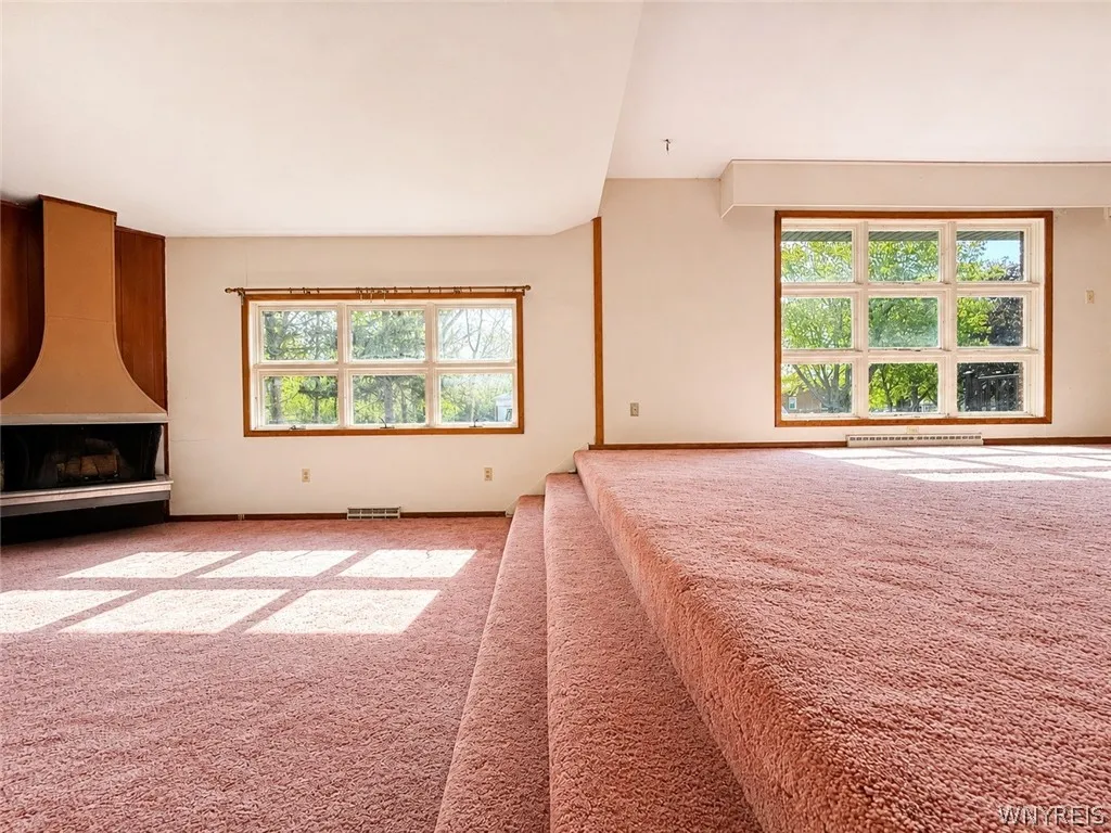 4540 Gentwood Drive, Clarence, New York 14221, Clarence, New York 14221, 4 Bedrooms Bedrooms, 8 Rooms Rooms,3 BathroomsBathrooms,Residential,For Sale,4540 Gentwood Drive, Clarence, New York 14221,0,B1683084