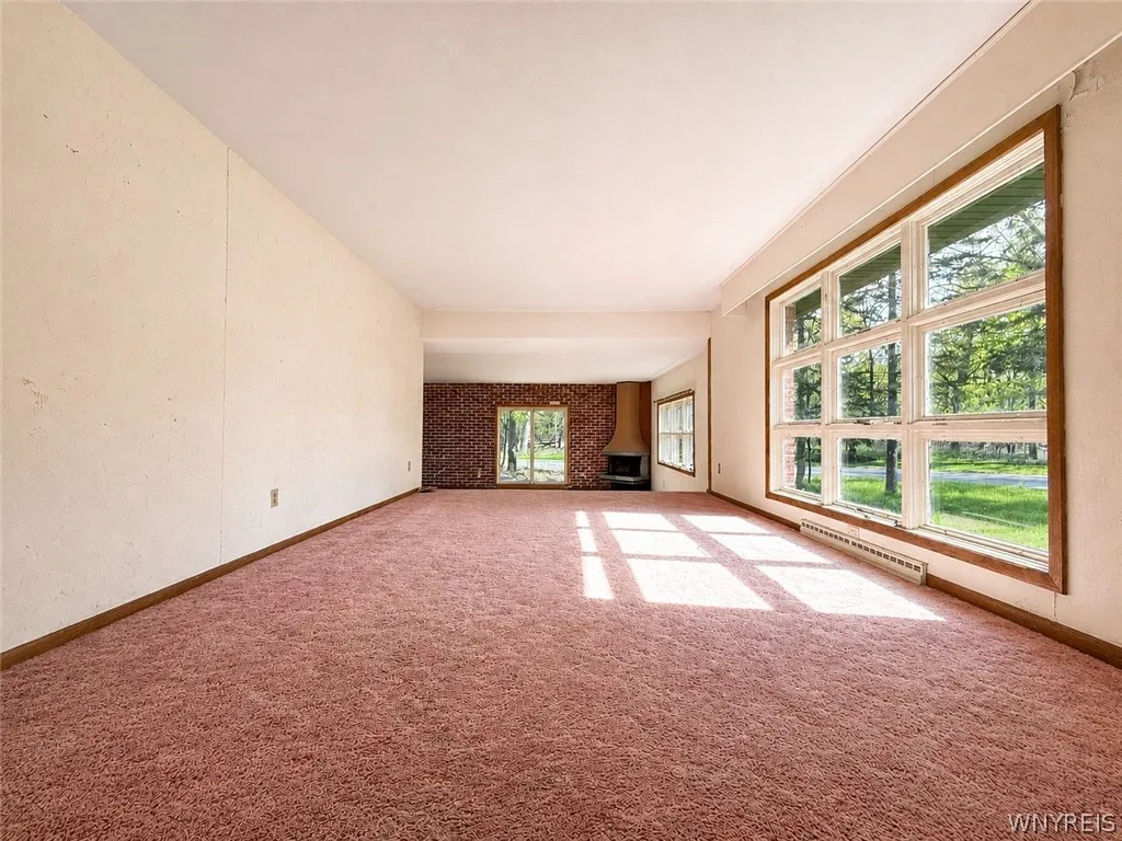4540 Gentwood Drive, Clarence, New York 14221, Clarence, New York 14221, 4 Bedroom Bedrooms, 8 Room Rooms,3 BathroomBathrooms,Residential,For Sale,4540 Gentwood Drive, Clarence, New York 14221,0,B1683084