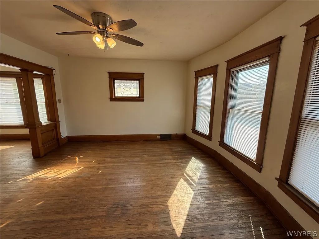 22 Briggs Avenue, Buffalo, New York 14207, Buffalo, New York 14207, 6 Bedrooms Bedrooms, ,2 BathroomsBathrooms,Residential,For Sale,22 Briggs Avenue, Buffalo, New York 14207,0,B1682669