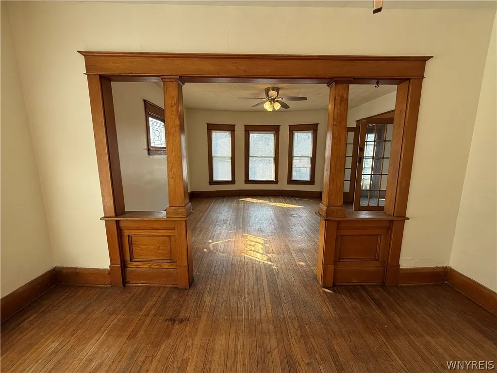 22 Briggs Avenue, Buffalo, New York 14207, Buffalo, New York 14207, 6 Bedrooms Bedrooms, ,2 BathroomsBathrooms,Residential,For Sale,22 Briggs Avenue, Buffalo, New York 14207,0,B1682669