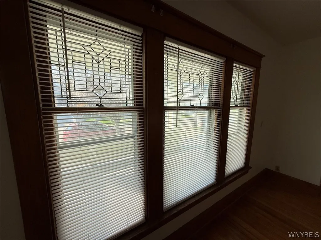22 Briggs Avenue, Buffalo, New York 14207, Buffalo, New York 14207, 6 Bedrooms Bedrooms, ,2 BathroomsBathrooms,Residential,For Sale,22 Briggs Avenue, Buffalo, New York 14207,0,B1682669