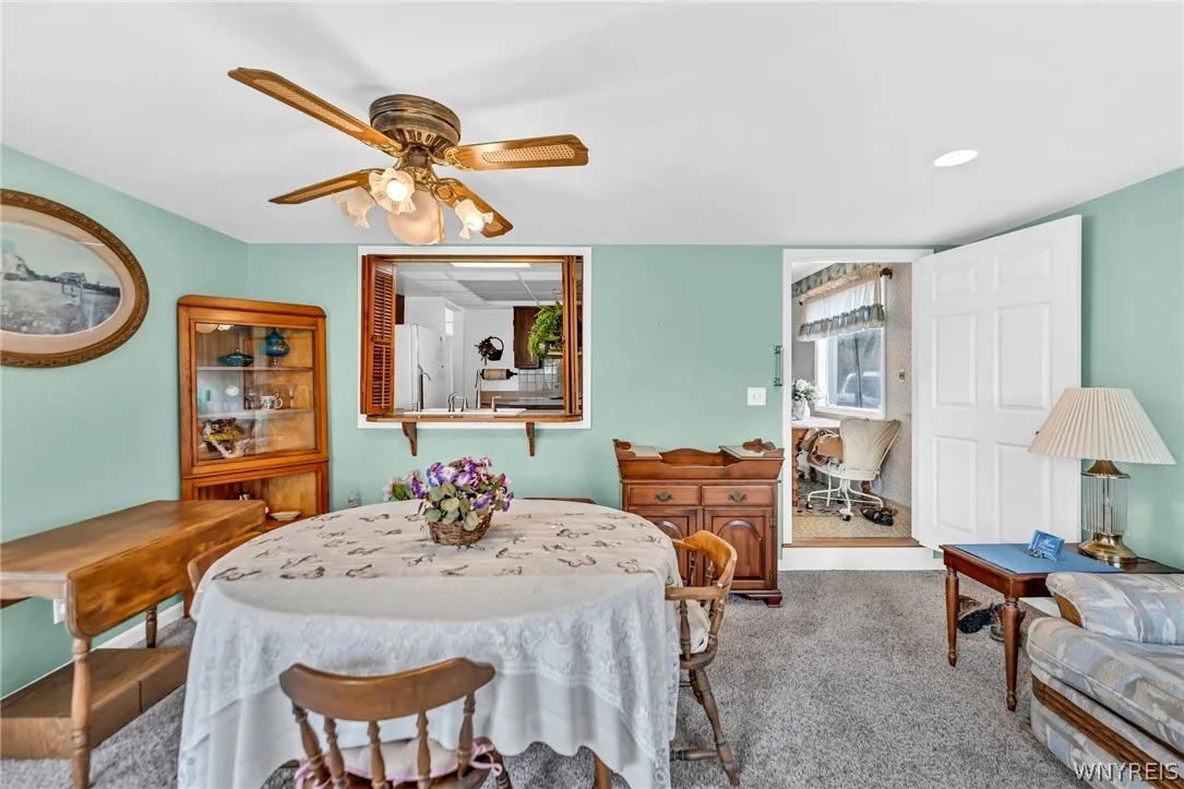 6105 Newton Road, Orchard Park, New York 14127, Orchard Park, New York 14127, 3 Bedrooms Bedrooms, 7 Rooms Rooms,1 BathroomBathrooms,Residential,For Sale,6105 Newton Road, Orchard Park, New York 14127,0,B1681753