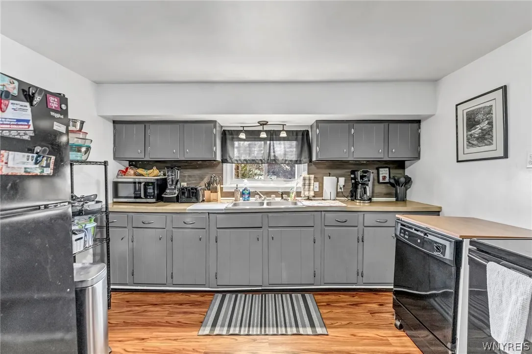 Upper garage apartment