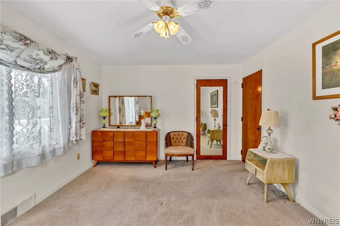 6105 Newton Road, Orchard Park, New York 14127, Orchard Park, New York 14127, 3 Bedrooms Bedrooms, 7 Rooms Rooms,1 BathroomBathrooms,Residential,For Sale,6105 Newton Road, Orchard Park, New York 14127,0,B1681753