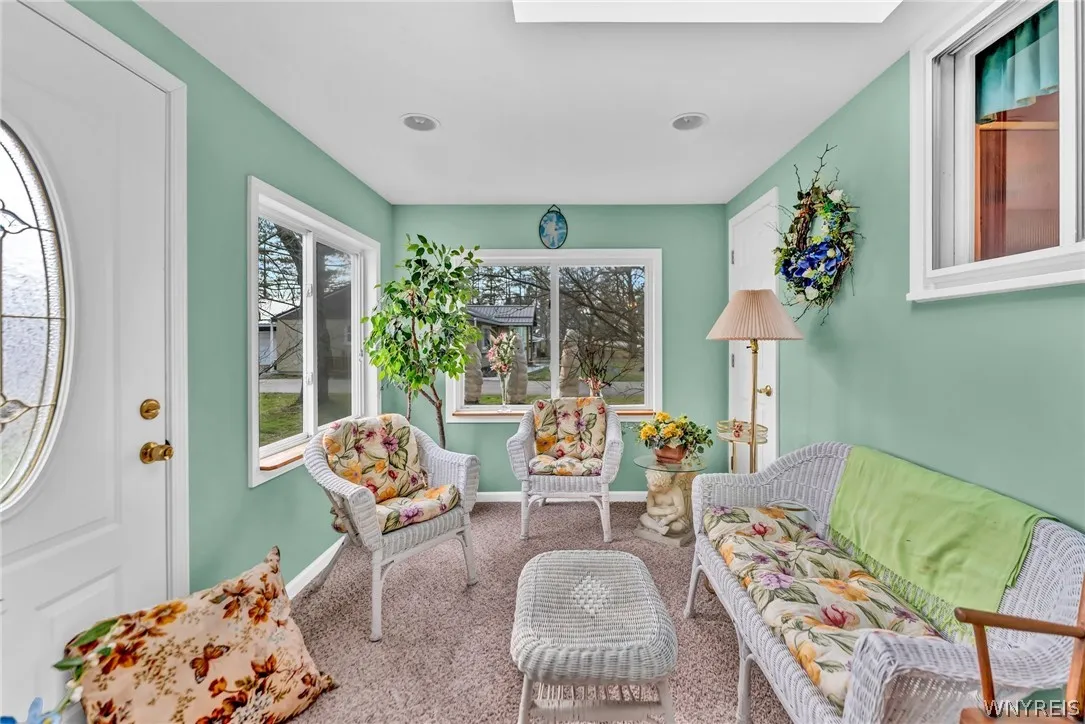 6105 Newton Road, Orchard Park, New York 14127, Orchard Park, New York 14127, 3 Bedrooms Bedrooms, 7 Rooms Rooms,1 BathroomBathrooms,Residential,For Sale,6105 Newton Road, Orchard Park, New York 14127,0,B1681753