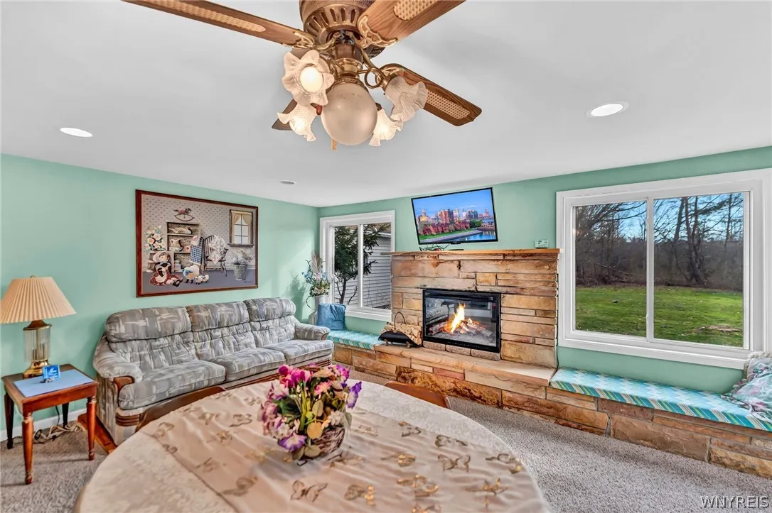 6105 Newton Road, Orchard Park, New York 14127, Orchard Park, New York 14127, 3 Bedrooms Bedrooms, 7 Rooms Rooms,1 BathroomBathrooms,Residential,For Sale,6105 Newton Road, Orchard Park, New York 14127,0,B1681753