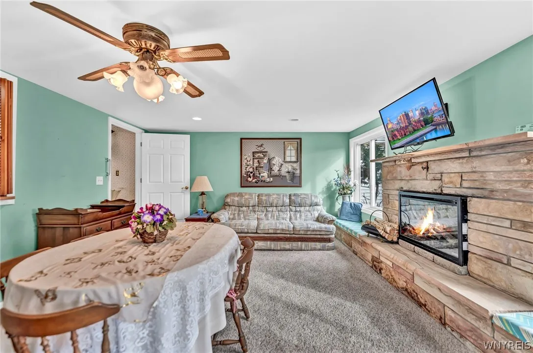 6105 Newton Road, Orchard Park, New York 14127, Orchard Park, New York 14127, 3 Bedrooms Bedrooms, 7 Rooms Rooms,1 BathroomBathrooms,Residential,For Sale,6105 Newton Road, Orchard Park, New York 14127,0,B1681753