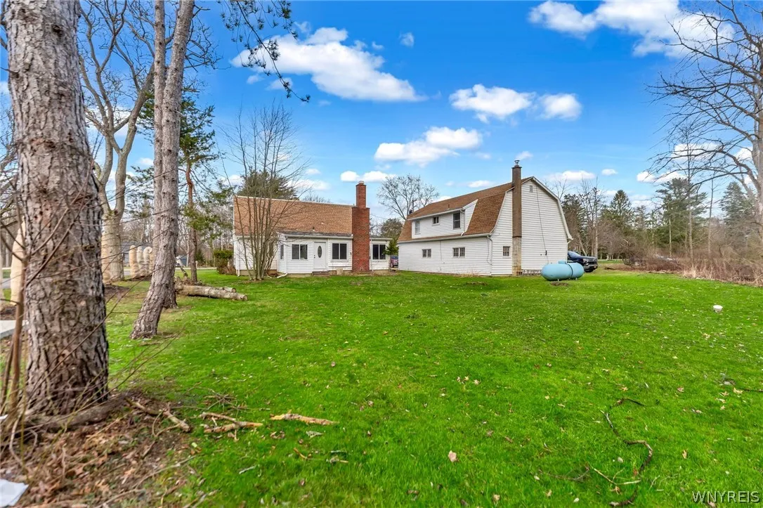 6105 Newton Road, Orchard Park, New York 14127, Orchard Park, New York 14127, 3 Bedrooms Bedrooms, 7 Rooms Rooms,1 BathroomBathrooms,Residential,For Sale,6105 Newton Road, Orchard Park, New York 14127,0,B1681753