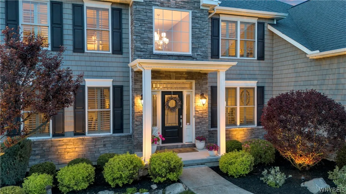 6 Hidden Oak Court, Orchard Park, New York 14127, Orchard Park, New York 14127, 4 Bedrooms Bedrooms, 13 Rooms Rooms,3 BathroomsBathrooms,Residential,For Sale,6 Hidden Oak Court, Orchard Park, New York 14127,0,B1682985