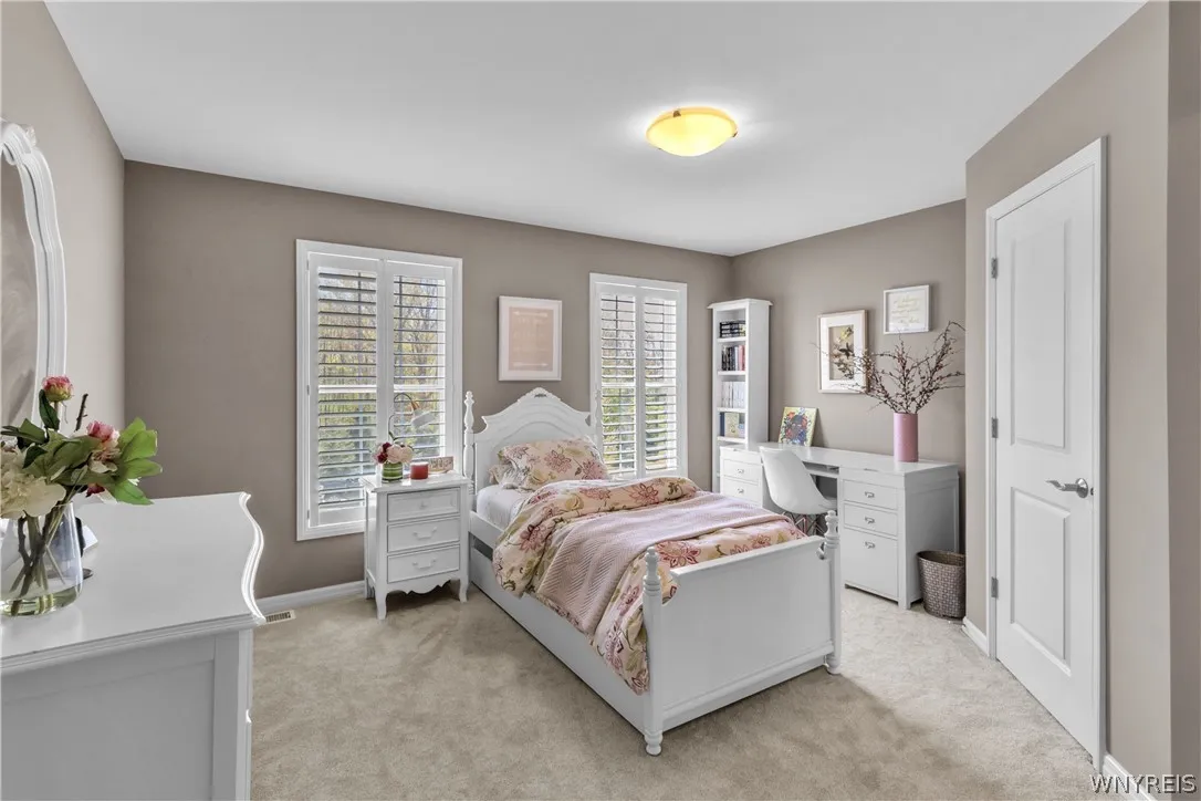 6 Hidden Oak Court, Orchard Park, New York 14127, Orchard Park, New York 14127, 4 Bedrooms Bedrooms, 13 Rooms Rooms,3 BathroomsBathrooms,Residential,For Sale,6 Hidden Oak Court, Orchard Park, New York 14127,0,B1682985