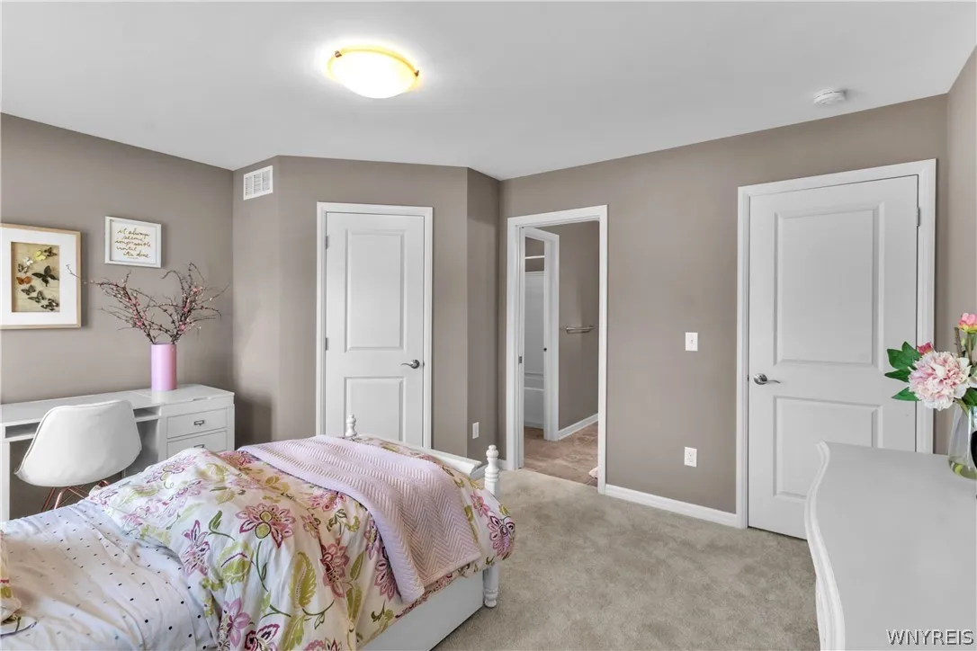 6 Hidden Oak Court, Orchard Park, New York 14127, Orchard Park, New York 14127, 4 Bedrooms Bedrooms, 13 Rooms Rooms,3 BathroomsBathrooms,Residential,For Sale,6 Hidden Oak Court, Orchard Park, New York 14127,0,B1682985