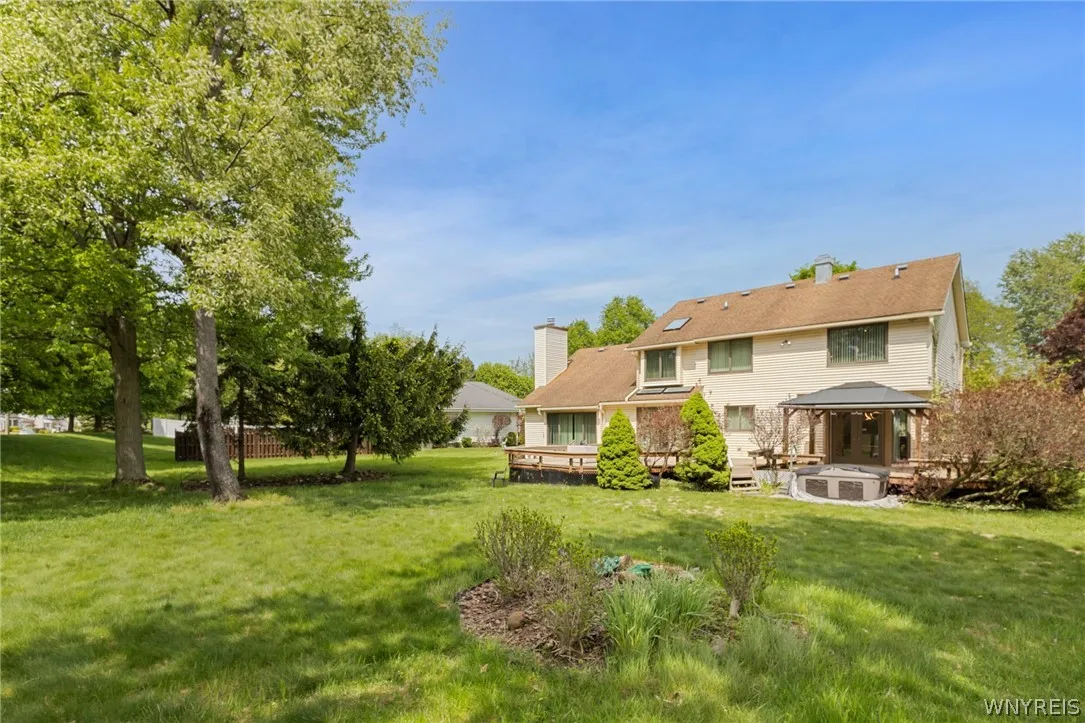 66 Windsong Court, Amherst, New York 14051, Amherst, New York 14051, 4 Bedrooms Bedrooms, 8 Rooms Rooms,2 BathroomsBathrooms,Residential,For Sale,66 Windsong Court, Amherst, New York 14051,0,B1683250