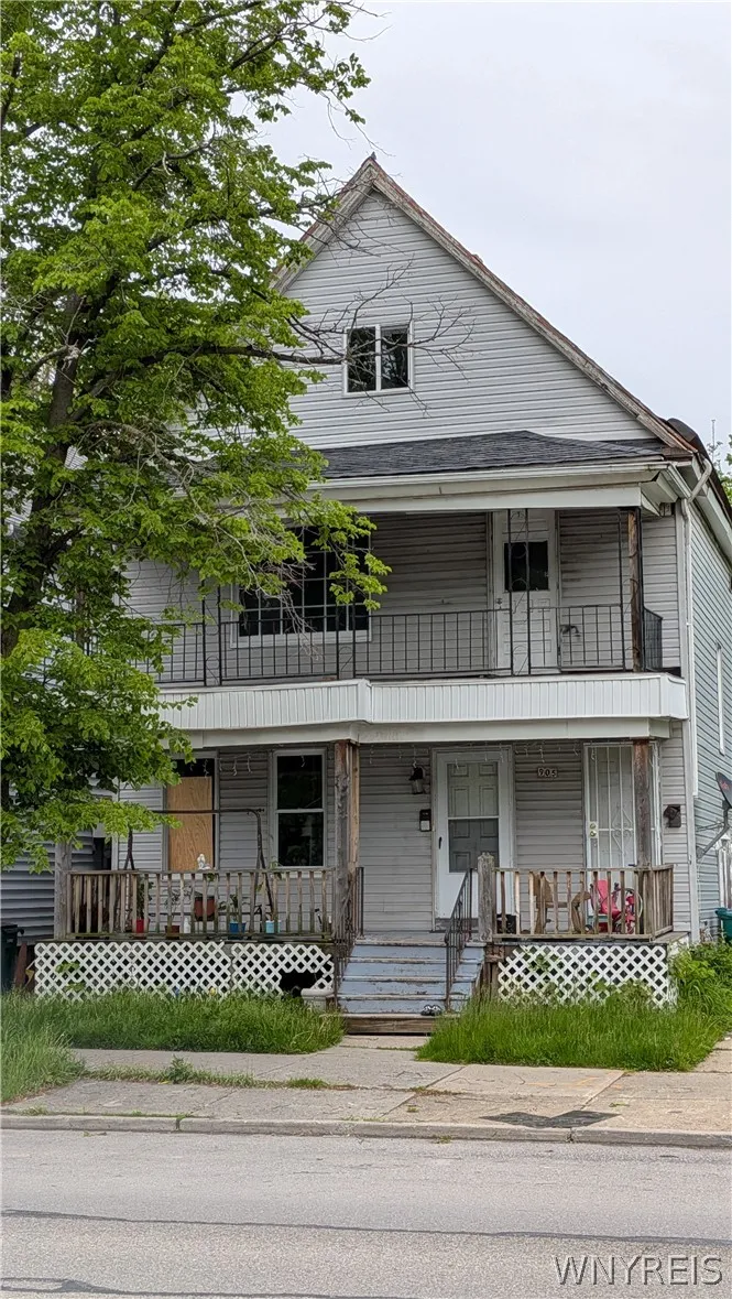 905 Tonawanda Street, Buffalo, New York 14207, Buffalo, New York 14207, 4 Bedrooms Bedrooms, ,2 BathroomsBathrooms,Residential,For Sale,905 Tonawanda Street, Buffalo, New York 14207,0,B1682762