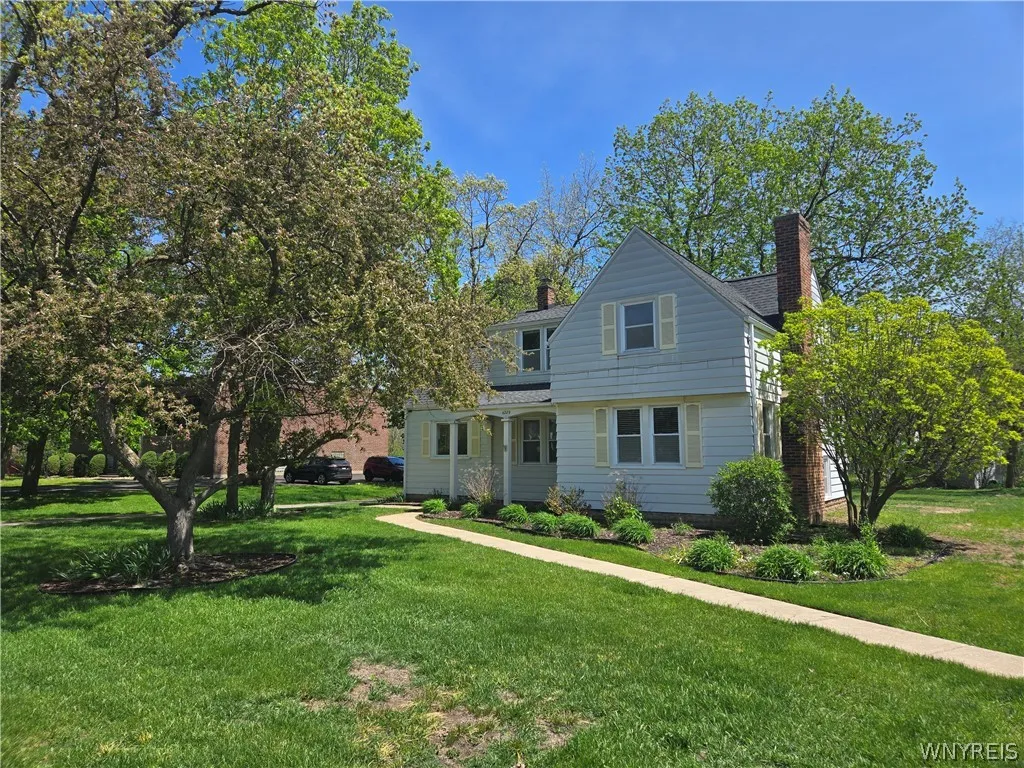 4289 Harris Hill Road, Clarence, New York 14221, Clarence, New York 14221, 4 Bedrooms Bedrooms, 7 Rooms Rooms,1 BathroomBathrooms,Residential Lease,For Rent,4289 Harris Hill Road, Clarence, New York 14221,0,B1683222
