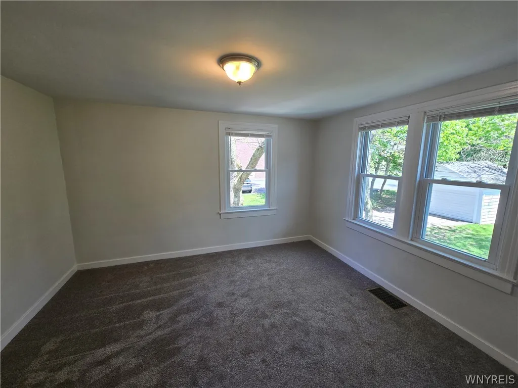 4289 Harris Hill Road, Clarence, New York 14221, Clarence, New York 14221, 4 Bedrooms Bedrooms, 7 Rooms Rooms,1 BathroomBathrooms,Residential Lease,For Rent,4289 Harris Hill Road, Clarence, New York 14221,0,B1683222