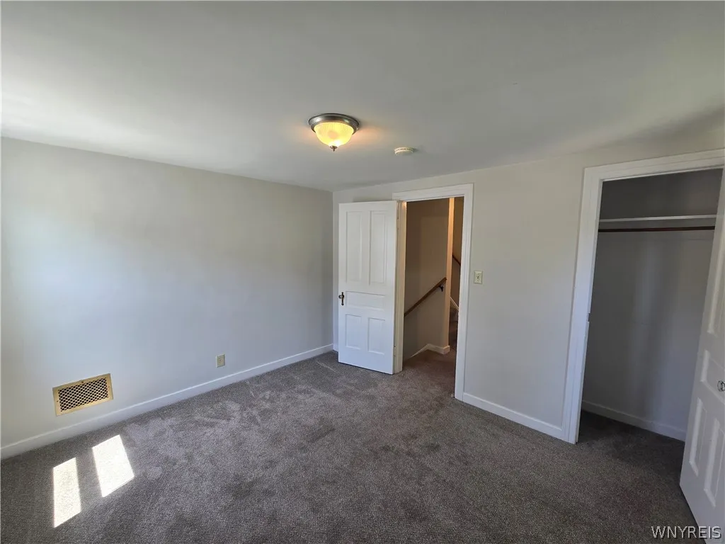4289 Harris Hill Road, Clarence, New York 14221, Clarence, New York 14221, 4 Bedrooms Bedrooms, 7 Rooms Rooms,1 BathroomBathrooms,Residential Lease,For Rent,4289 Harris Hill Road, Clarence, New York 14221,0,B1683222