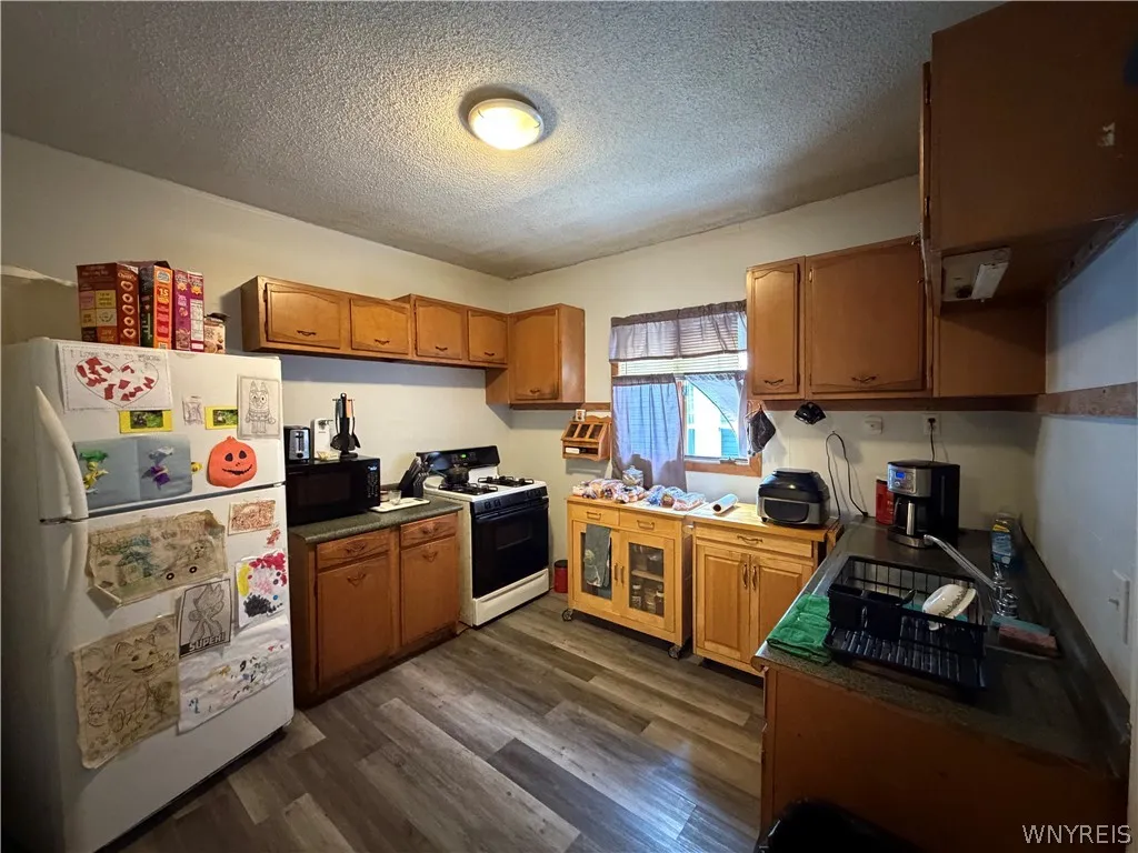 334 Northland Avenue, Buffalo, New York 14208, Buffalo, New York 14208, 6 Bedrooms Bedrooms, ,2 BathroomsBathrooms,Residential,For Sale,334 Northland Avenue, Buffalo, New York 14208,0,B1683254