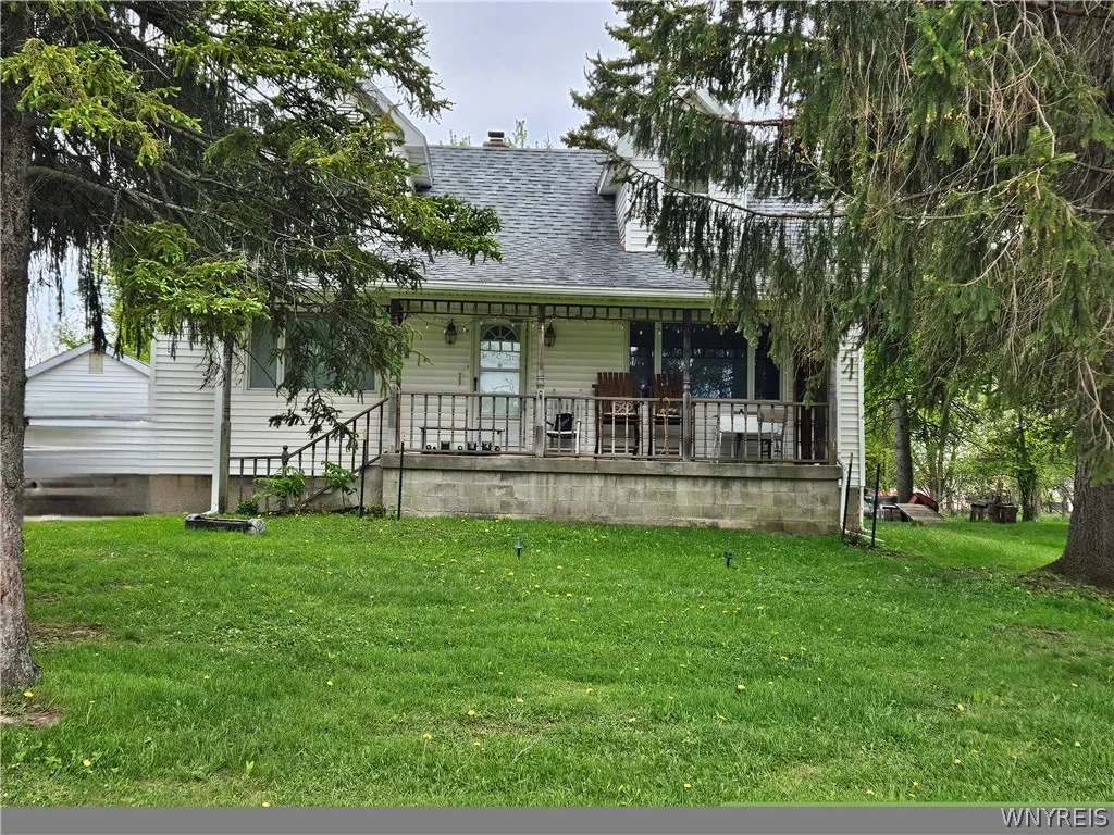 127 Langner Road Lower, West Seneca, New York 1422, West Seneca, New York 14224, 2 Bedrooms Bedrooms, 4 Rooms Rooms,1 BathroomBathrooms,Residential Lease,For Rent,127 Langner Road Lower, West Seneca, New York 1422,0,B1683383