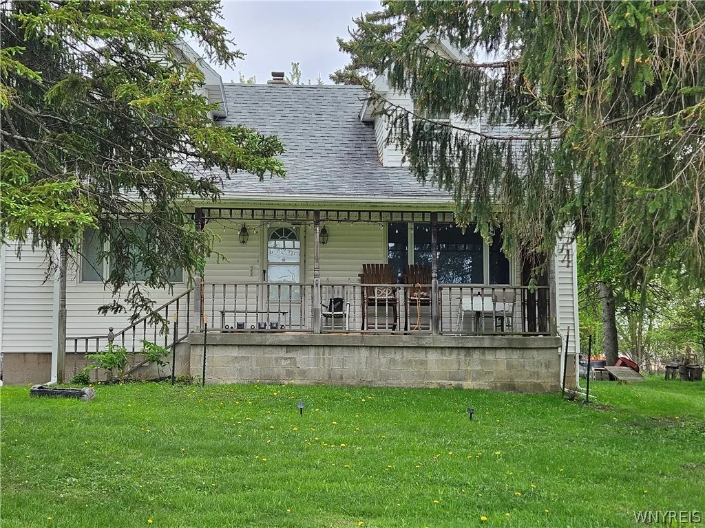 127 Langner Road Lower, West Seneca, New York 1422, West Seneca, New York 14224, 2 Bedrooms Bedrooms, 4 Rooms Rooms,1 BathroomBathrooms,Residential Lease,For Rent,127 Langner Road Lower, West Seneca, New York 1422,0,B1683383