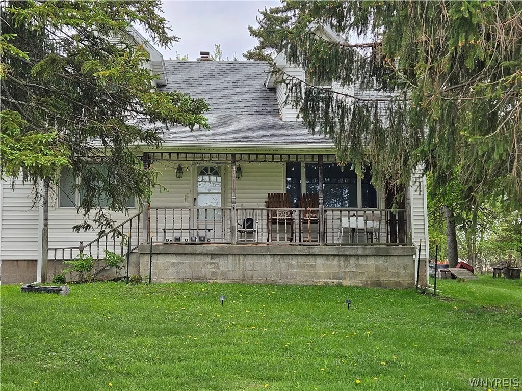 127 Langner Road Lower, West Seneca, New York 1422, West Seneca, New York 14224, 2 Bedrooms Bedrooms, 4 Rooms Rooms,1 BathroomBathrooms,Residential Lease,For Rent,127 Langner Road Lower, West Seneca, New York 1422,0,B1683383