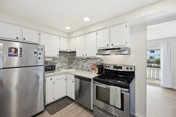 136 Denrose Drive 4, Amherst, New York 14228, Amherst, New York 14228, 2 Bedrooms Bedrooms, 4 Rooms Rooms,1 BathroomBathrooms,Residential,For Sale,136 Denrose Drive 4, Amherst, New York 14228,0,R1683286