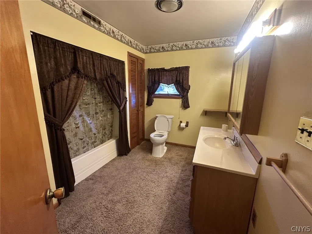 722 W Court, Rome, New York 13440, Rome, New York 13440, 3 Bedrooms Bedrooms, 8 Rooms Rooms,1 BathroomBathrooms,Residential,For Sale,722 W Court, Rome, New York 13440,0,S1683565