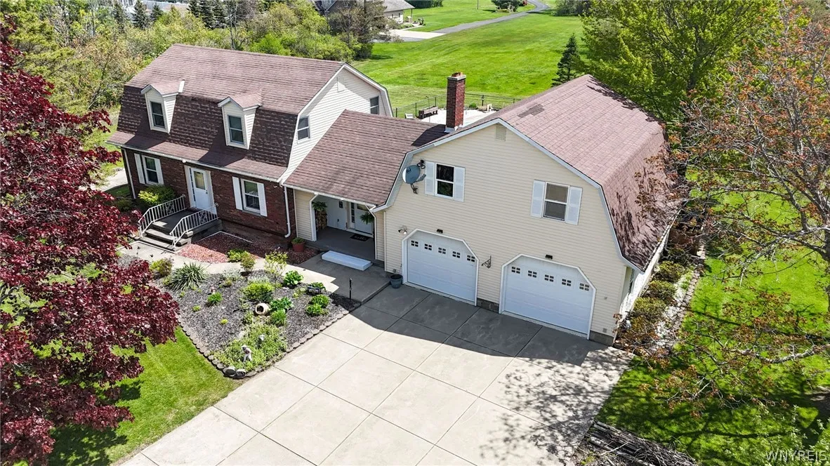 6275 Eckhardt Road, Hamburg, New York 14085, Hamburg, New York 14085, 4 Bedrooms Bedrooms, 10 Rooms Rooms,1 BathroomBathrooms,Residential,For Sale,6275 Eckhardt Road, Hamburg, New York 14085,0,B1683581