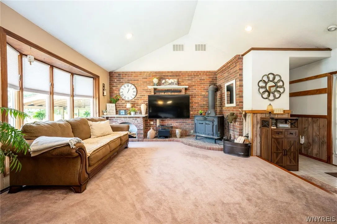 6275 Eckhardt Road, Hamburg, New York 14085, Hamburg, New York 14085, 4 Bedrooms Bedrooms, 10 Rooms Rooms,1 BathroomBathrooms,Residential,For Sale,6275 Eckhardt Road, Hamburg, New York 14085,0,B1683581