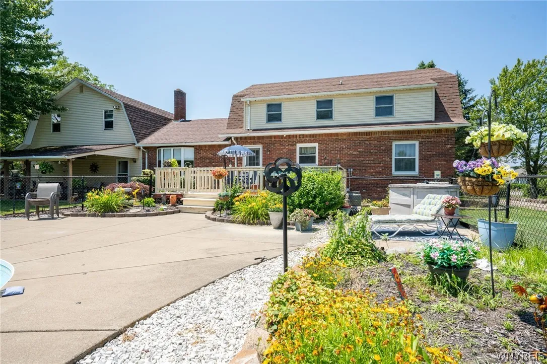 6275 Eckhardt Road, Hamburg, New York 14085, Hamburg, New York 14085, 4 Bedrooms Bedrooms, 10 Rooms Rooms,1 BathroomBathrooms,Residential,For Sale,6275 Eckhardt Road, Hamburg, New York 14085,0,B1683581