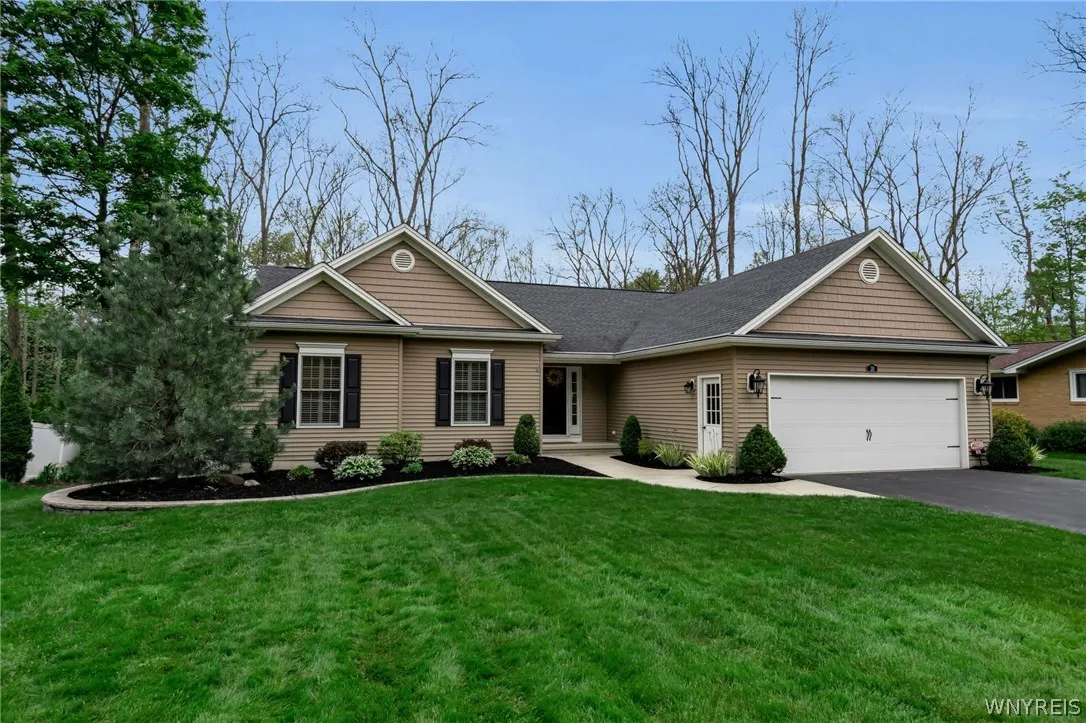 30 Nieman Drive, Orchard Park, New York 14127, Orchard Park, New York 14127, 3 Bedrooms Bedrooms, 7 Rooms Rooms,2 BathroomsBathrooms,Residential,For Sale,30 Nieman Drive, Orchard Park, New York 14127,0,B1683472