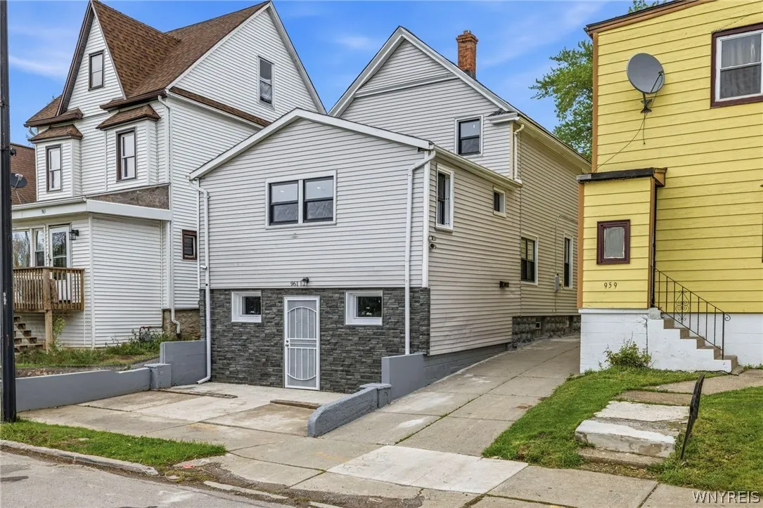 961 Tonawanda Street, Buffalo, New York 14207, Buffalo, New York 14207, ,Commercial Sale,For Sale,961 Tonawanda Street, Buffalo, New York 14207,0,B1683707 961 Tonawanda Street, Buffalo, New York 14207, Buffalo, New York 14207, ,Commercial Sale,For Sale,961 Tonawanda Street, Buffalo, New York 14207,0,B1683707