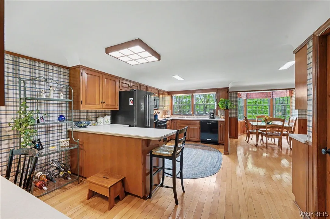 Breakfast bar