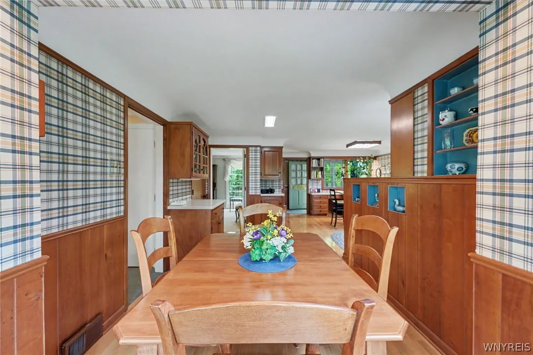 Breakfast room