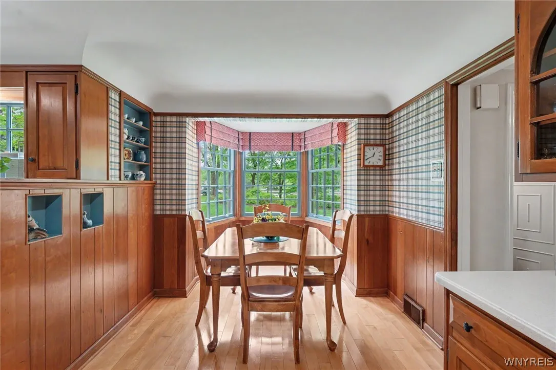 Breakfast room
