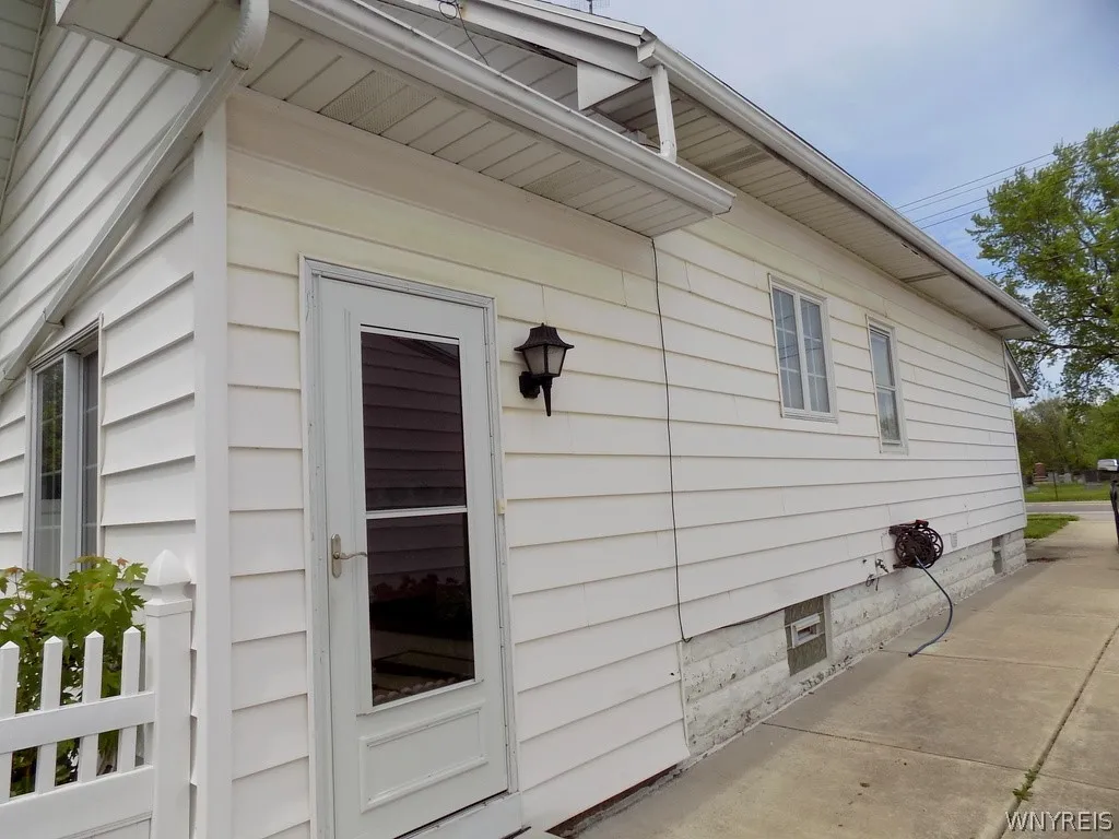 161 Brighton Road, Tonawanda, New York 14150, Tonawanda, New York 14150, 3 Bedrooms Bedrooms, 6 Rooms Rooms,1 BathroomBathrooms,Residential,For Sale,161 Brighton Road, Tonawanda, New York 14150,0,B1683488