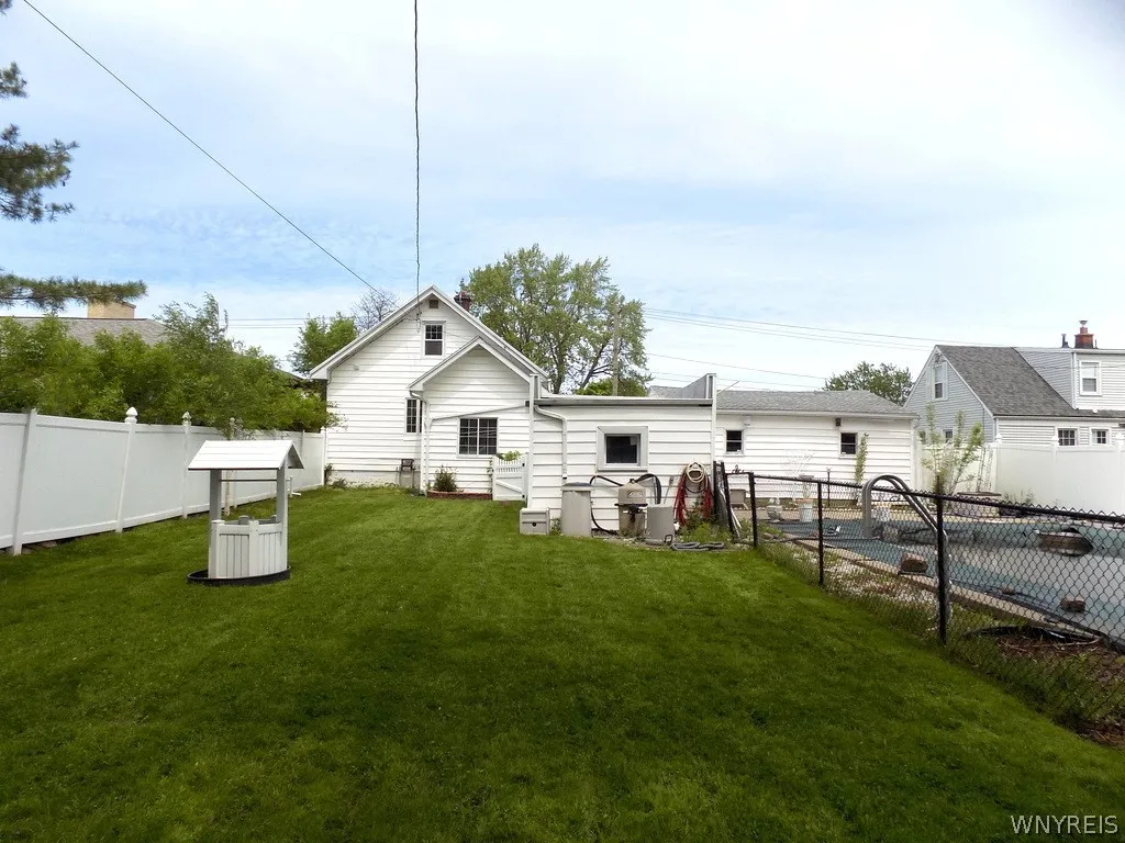 161 Brighton Road, Tonawanda, New York 14150, Tonawanda, New York 14150, 3 Bedrooms Bedrooms, 6 Rooms Rooms,1 BathroomBathrooms,Residential,For Sale,161 Brighton Road, Tonawanda, New York 14150,0,B1683488