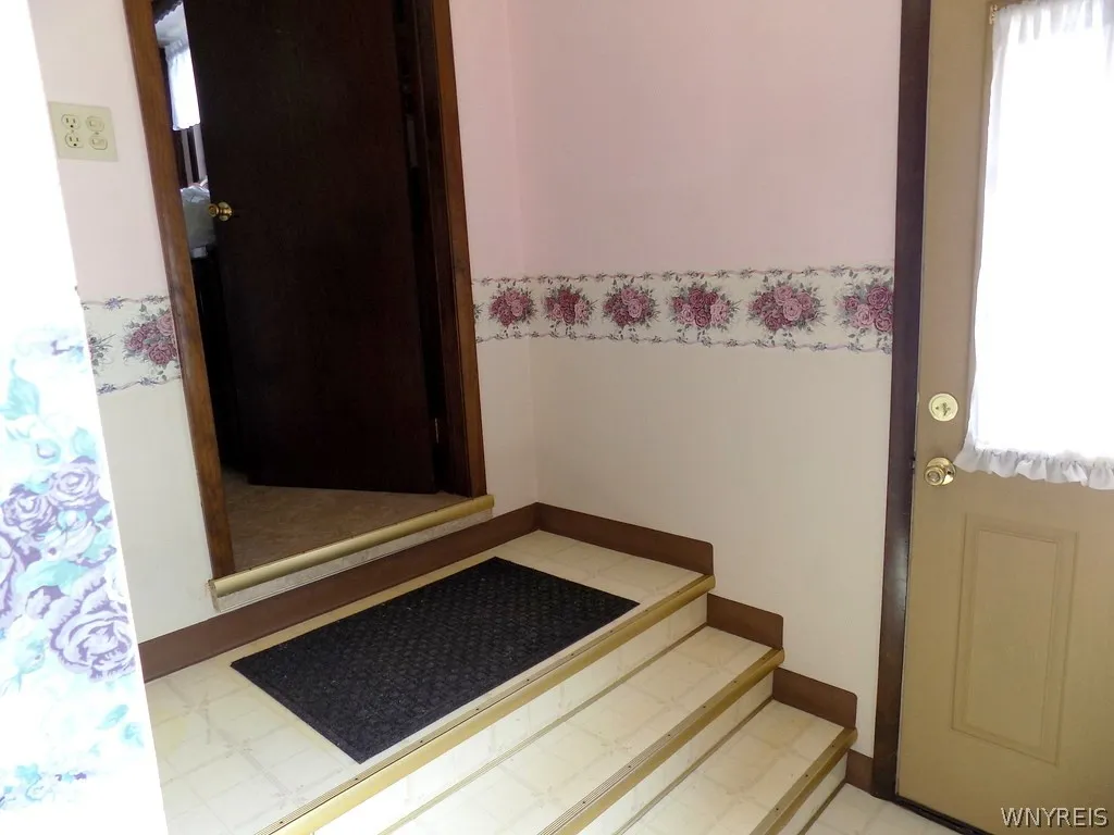 161 Brighton Road, Tonawanda, New York 14150, Tonawanda, New York 14150, 3 Bedrooms Bedrooms, 6 Rooms Rooms,1 BathroomBathrooms,Residential,For Sale,161 Brighton Road, Tonawanda, New York 14150,0,B1683488
