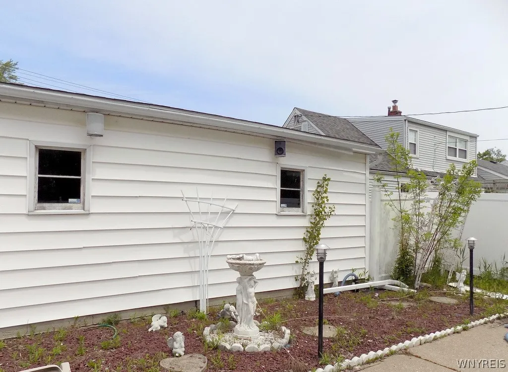 161 Brighton Road, Tonawanda, New York 14150, Tonawanda, New York 14150, 3 Bedrooms Bedrooms, 6 Rooms Rooms,1 BathroomBathrooms,Residential,For Sale,161 Brighton Road, Tonawanda, New York 14150,0,B1683488